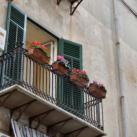 Bed and Breakfast Real Teatro Umberto I Palermo Exteriér fotografie